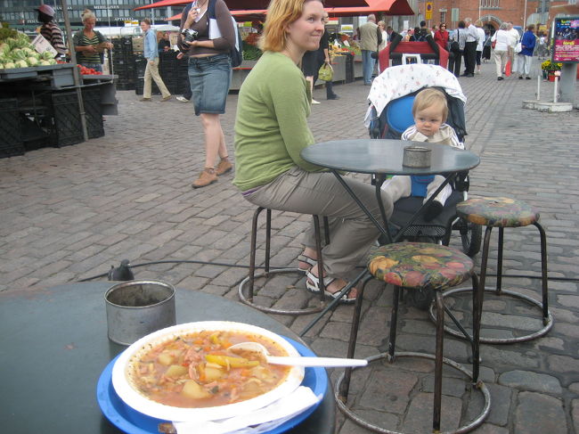 ハカニエミマーケットの野菜スープ<br /><br />やさしい味で、からだにすーっとしみ渡るおいしさ。