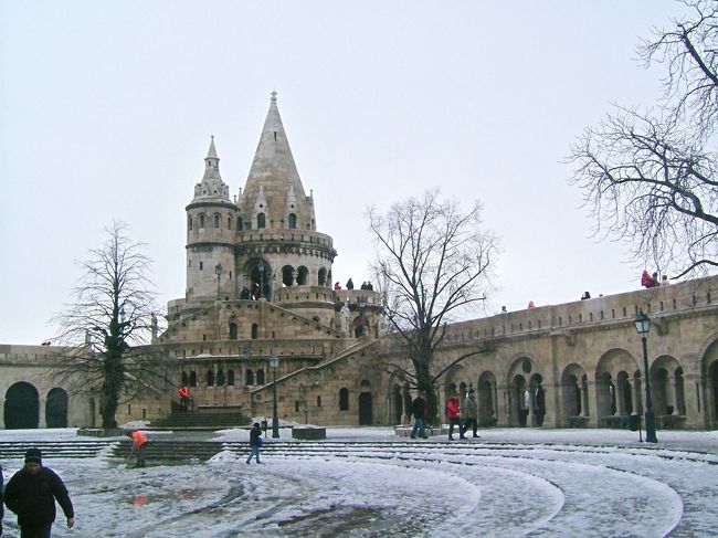 王宮に来ました。<br />ここは漁夫の砦です。ここからの眺めは素敵でした。<br />