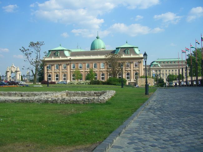 国立美術館（王宮内）