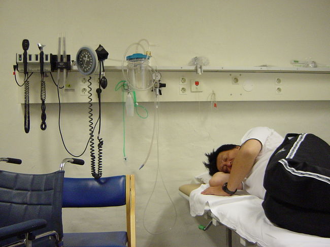 いったんホテルに戻ってすぐ病院を紹介してもらいました。