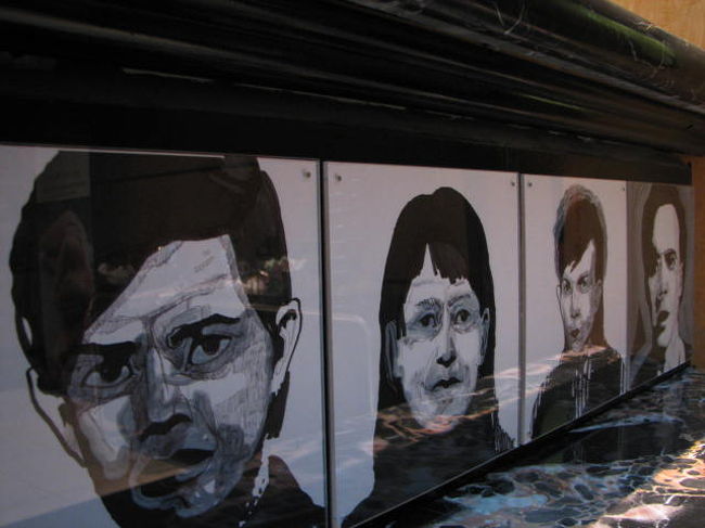 ホテル・トルニのレセプション。チェックアウトし、荷物を預ける。