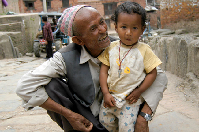 お孫さんと一緒に！！<br />おじいさん、お孫さんがとってもかわいいんだなぁ。凄く嬉しそうな顔をしてくれました。<br />撮って良かったと思える一枚でした。