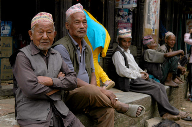 写真撮らせてとお願いしたら、腕組みしてポーズをとってくれました。<br />おじいさんたちも、ちょっと写真好きみたい。デジカメの画像を見せたら満足気に笑ってくれました。<br />ありがとうございました！！