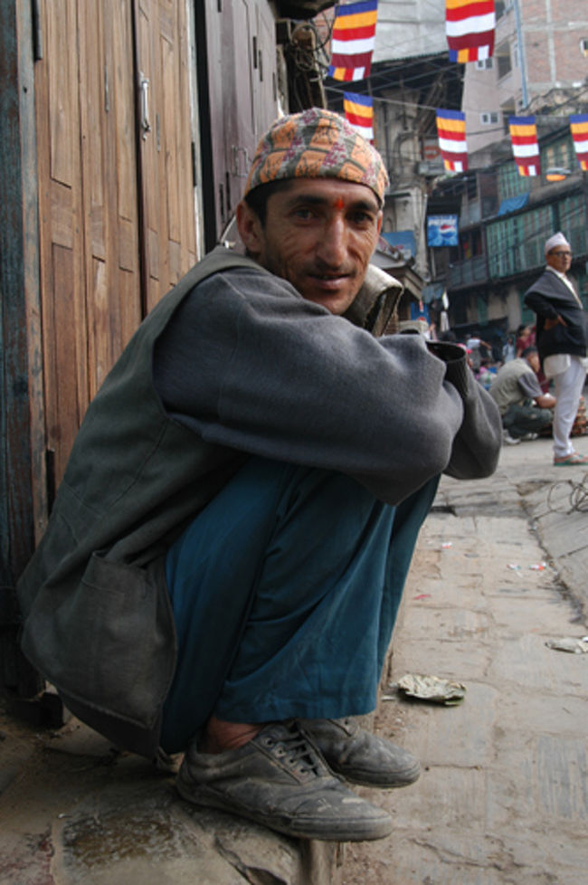 カトマンズのお兄さん。<br />カトマンズのみなさん、表情がとっても自然で、すごく写真が撮りやすかったです。<br />見ず知らずの変な外国人に写真撮らせてと言われ、こんなやさしい表情をしてくれるなんて・・・<br />やはりネパールは良い国です。