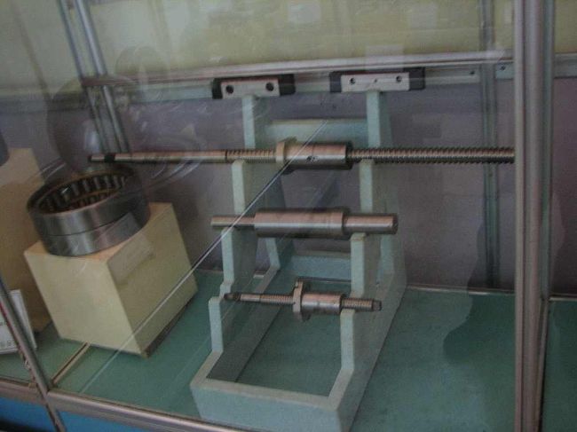 ○4日目<br />3大革命展示館の「重工業館」<br />ボールねじ