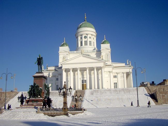 元老院広場にあるヘルシンキ大聖堂です。