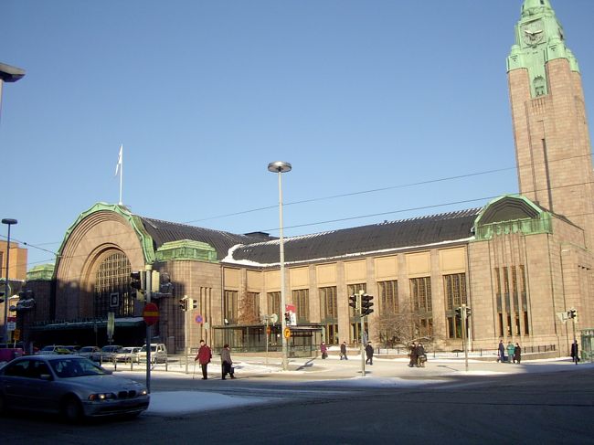 ヘルシンキ中央駅です。ここからバスでヴァンター空港へ向かいました。