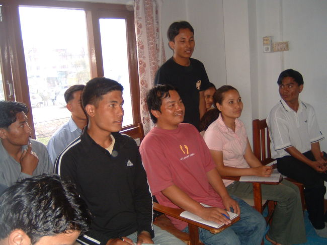 　はい。日本語学校です。