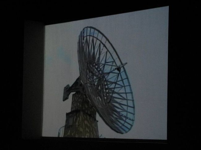 イメージ映像でしょうか、このアンテナで光明星との通信をしていたらしい。