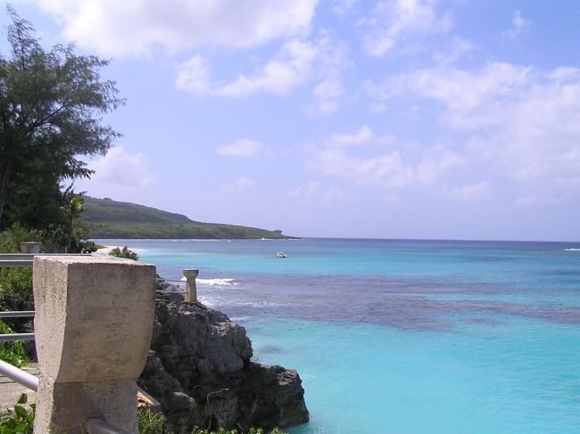 スノーケリングに挑戦もしました。<br />海ガメ遭遇率○％（忘れた。かなり高い）の<br />ツアーを申し込む。<br /><br />実際、ものすごく早く遭遇してビックリ！しました。<br /><br />写真がなくて残念ですが。