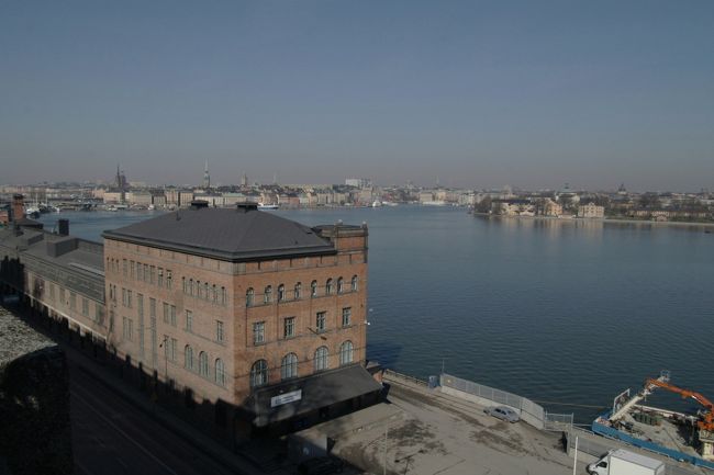 フィエルガタンの展望台からの眺望。 <br />手前の建物は元税関の建物。