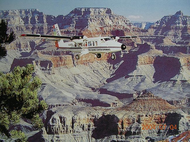 復路は日没前に現地を離陸すれば<br /><br /><br />ラスベガス到着後、夜景が綺麗に見えます。<br /><br />バスで「グランドキャニオン」へ行く方法も有り