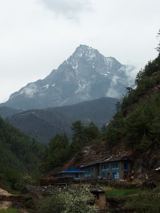 クンビラ（標高５７６１ｍ）。