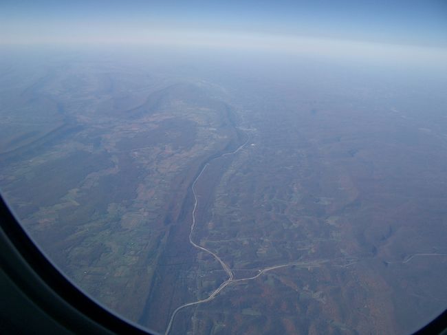 アメリカ上空に入って来ました。<br />もうすぐ、ワシントンDCです。<br />