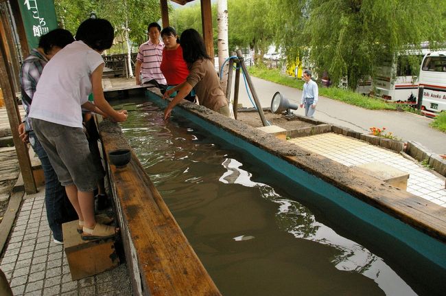 石ころ館の宝石すくい。<br />中には砂と砂金ほどの大きさの宝石（？）がある模様。<br />・・・ほんとに宝石が入っているのだろうか・・・<br />ガラスなんじゃな〜い〜？<br /><br />・・・などと夢のない事を思ってしまう私。