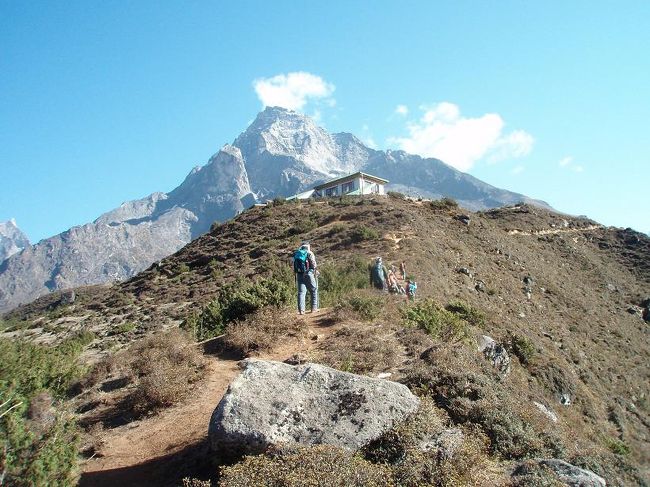クンビラ。もうすぐ平坦なところに出ます。