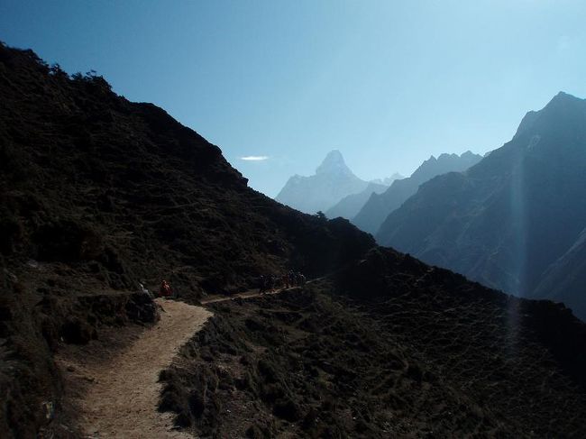 アマダブラムに向かって…