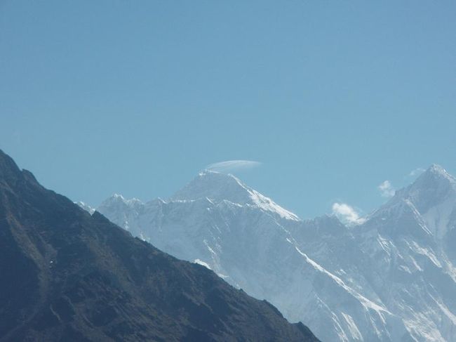 これがエヴェレスト。まさか半年前にはエヴェレストを肉眼で見るとは夢にも思いませんでした。