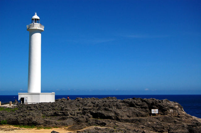 残波岬　灯台<br /><br />ここからの景色は抜群で風がとても気持ち良かった。