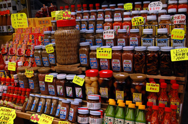市場で色々売ってます。<br />なんか、独特だなぁ〜