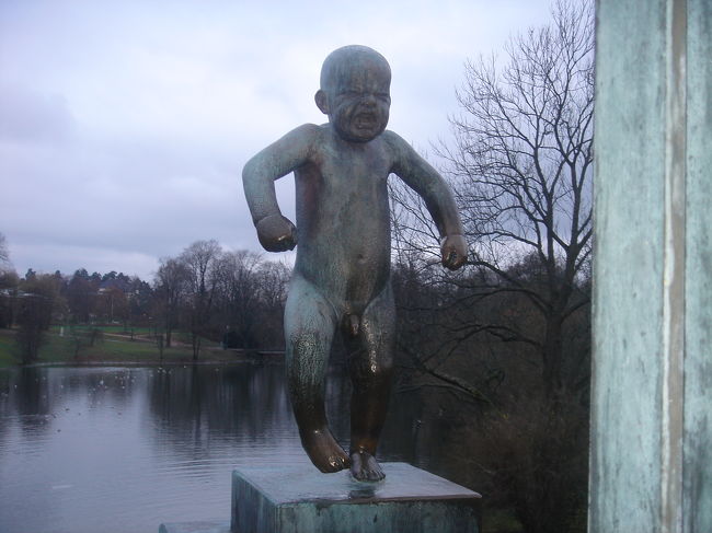 15年ぶりの出会い、酸性雨でかなり貫禄がついたようだ。おこりん坊