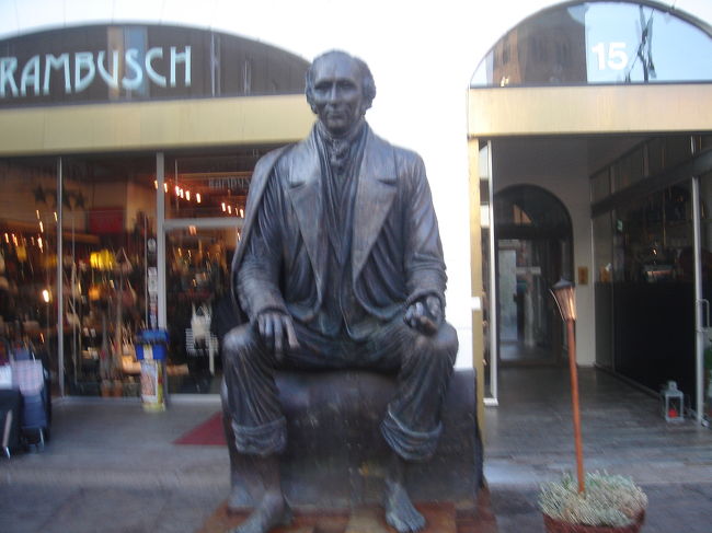 アンデルセンの像