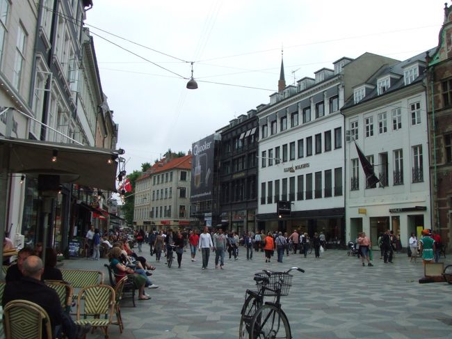 観光客で賑わっていました。