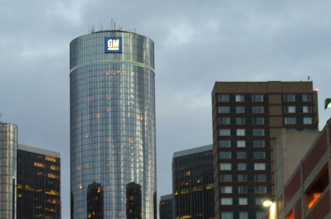 10/20 今日で５日間の会議が終わりました。<br /><br />デトロイトのダウンタウンに来ました。<br /><br />遠くに見えるのは、GMのHQ（本社）です。