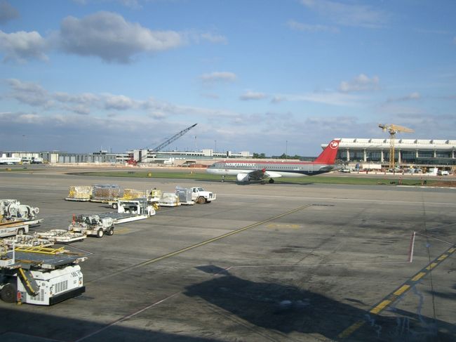 ワシントンDCのダラス国際空港に着きました。