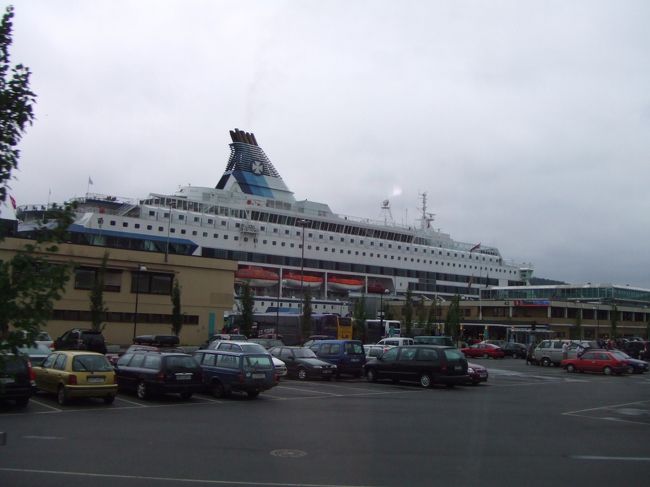 オスロ到着です。これから市内観光へ。<br />船にお別れ。