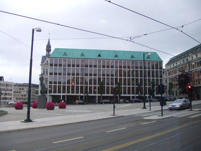 外務省の建物だそうです。（記憶が正しければ…）