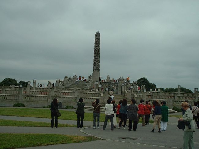 皆、写真撮影に必死。