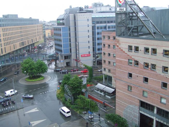 客室からの眺め。<br />雨です。。