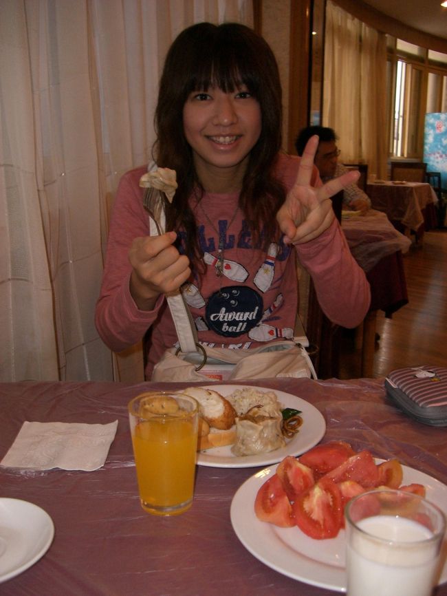 ２日目の朝食♪<br /><br />点心とか最高♪美味しいし！！