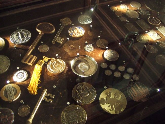 世界各国のメダルが飾られている部屋がありました。