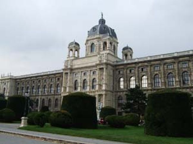 自然史博物館。本当は美術史博物館に行きたかったのですが、月曜日で休みでした。。