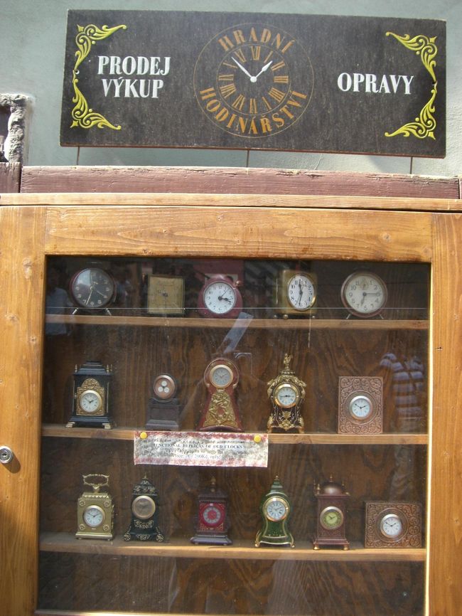 このなんちゃってアンティーク時計。<br /><br />１個２００Ｋｃだったかな。<br />自分用にひとつ買いました。