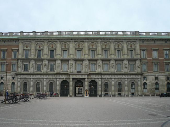 衛兵の交替式の行われる中庭。 