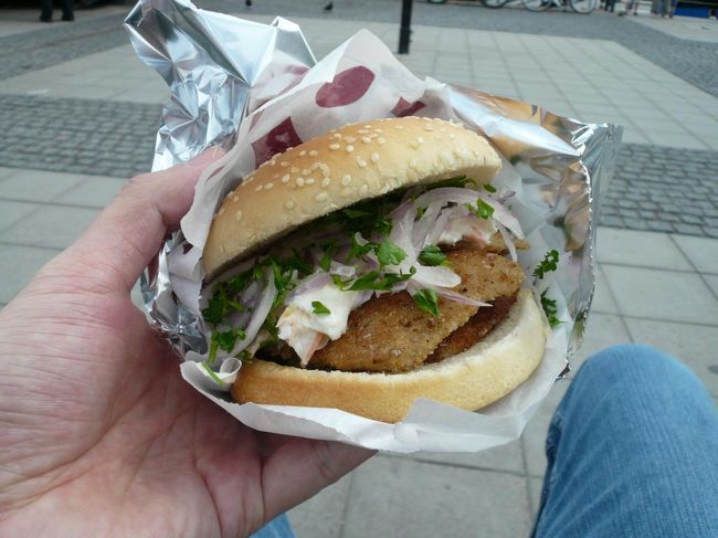 昼食のフィッシュ･バーガー。 