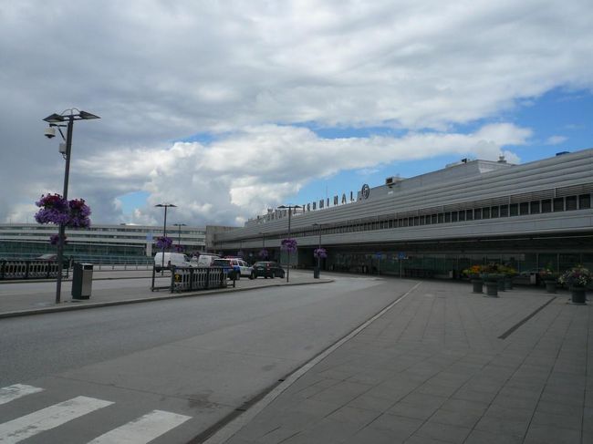10時頃、ホテルをチェック・アウトし、エアポート・コーチ Flygbussarnaで空港へ向かった。<br /><br />無事にストックホルム・アーランダ国際空港 Stockholm Arlanda Airportに到着。 