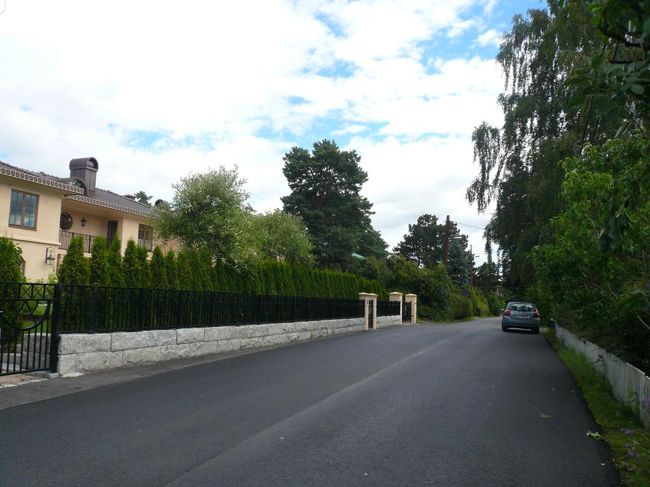 ヴァイキング船博物館まで歩いて行った。 20分くらい掛かったかな？ 天気も良く、歩いていて気持ち良かった。 