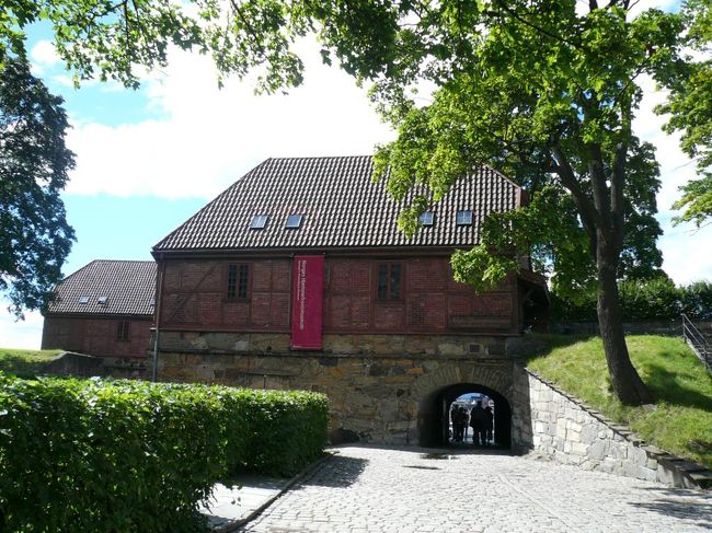 アーケシュフース城にあるノルウェー・レジスタンス博物館 Norges Hjemmefrontmuseumを見学し、街に戻った。 