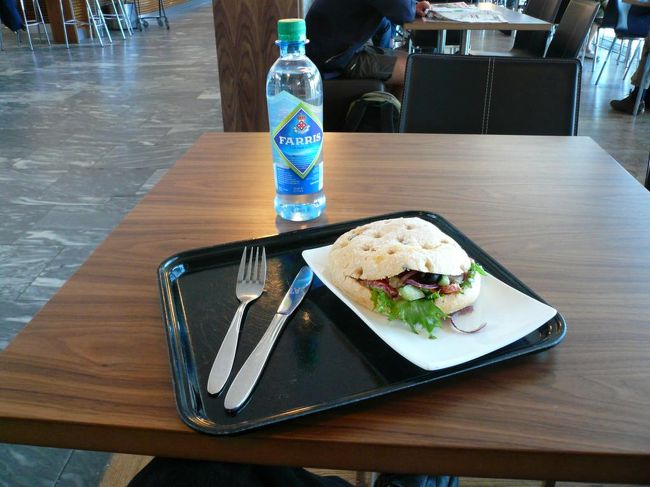 空港で食べた昼食。 