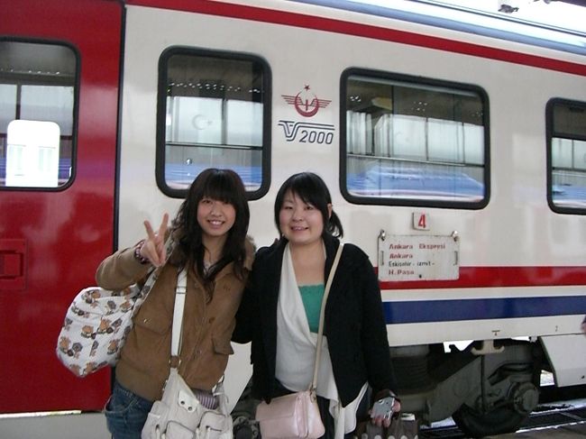 これがあたしたちが乗ってたアンカラエクスプレ<br /><br />ス！！快適だった〜♪