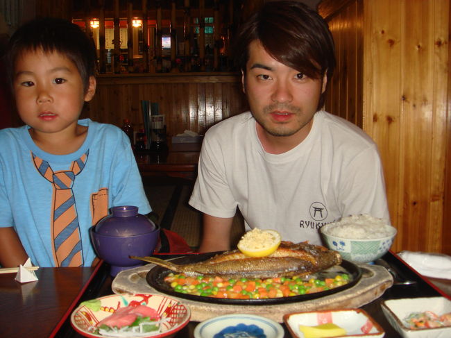 夕食は大木海産物レストラン。<br />魚のバター焼定食。私と主人の魚は違う魚で<br />それぞれ美味しかったですよ。