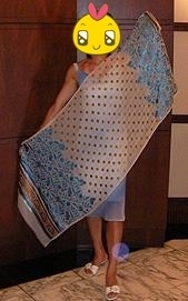 トルコの高級ブランド「ワッコ(vakko)」のショール、<br />トルコらしくてお気に入り、素材はシルクと化繊半分ずつ。