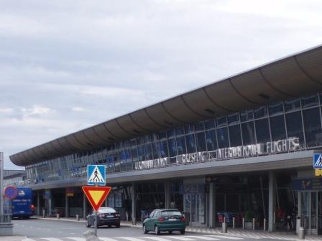 15:30<br />エアポートバスにて、<br />ヘルシンキ・ヴァンター空港に到着。