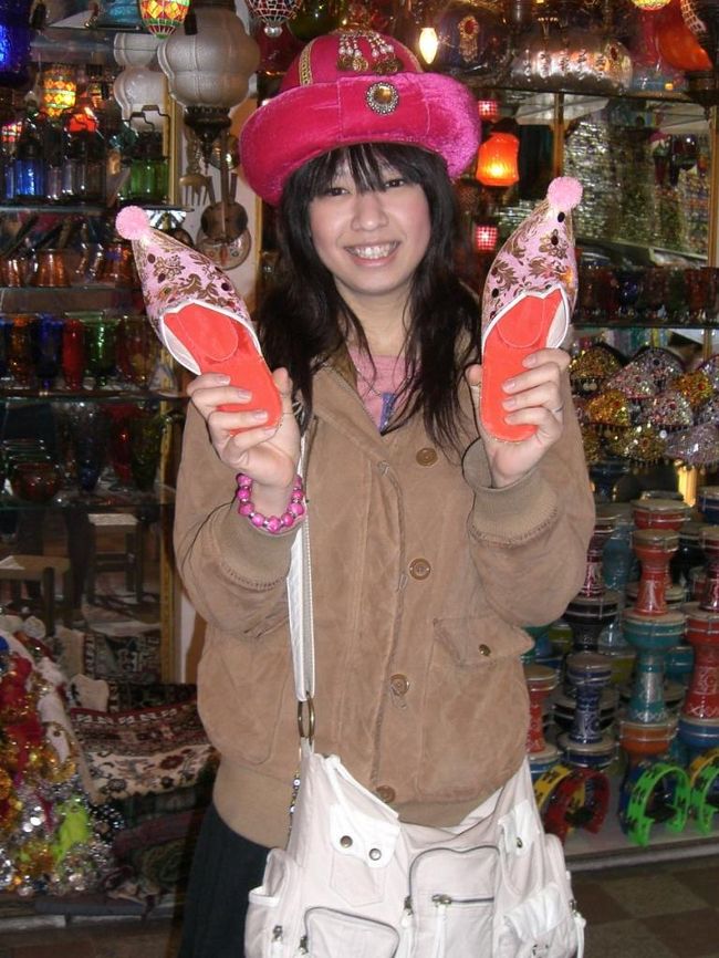 帽子は買わなかったけど、スリッパは買いました♪