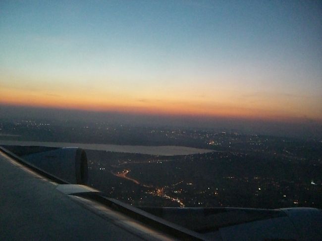 ついにトルコ出国。。<br /><br />イスタンブールを発ったときに飛行機の窓から撮った<br /><br />もの☆