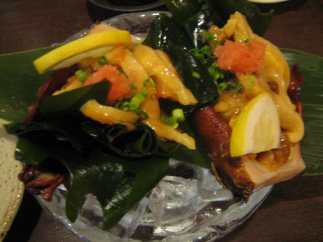 ほやです！<br /><br />ホヤの刺身をポン酢で食べるのですが、こんな美味しいホヤを食べたのは初めて！<br /><br />宮城の地酒とともにいただきました。<br /><br />ほかには、仙台牛とぼたんえびの握りも食べました。